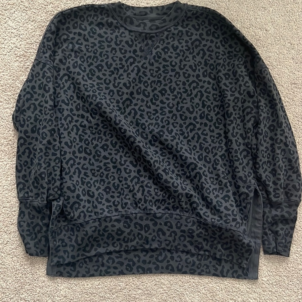 Leopard Crewneck